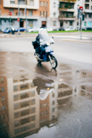 blurred city and people urban scene backgroundの写真素材