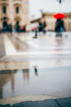 blurred city and people urban scene backgroundの写真素材