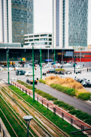 blurred city and people urban scene backgroundの写真素材