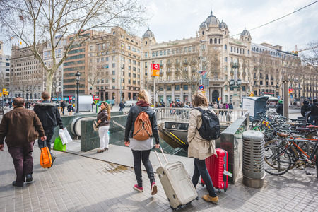 BARCELONA, SPAIN - MARCH 21: streets of Barcelona on March 21, 2015. Barcelona is the capital city of Catalonia in Spain and the country's second largest city, with a population of 1.6 millionのeditorial素材