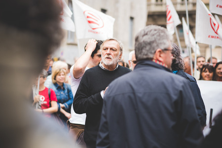MILAN, ITALY - APRIL 25: Gino Strada at celebration of liberation held in Milan on April 25, 2015. Gino Strada manifests in Milan. He is founder of indipendent association Emergencyのeditorial素材