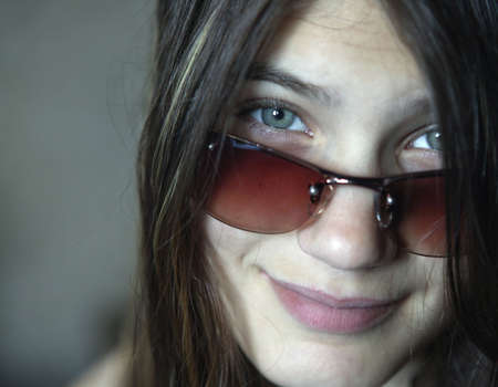 girl with sun eyeglasses