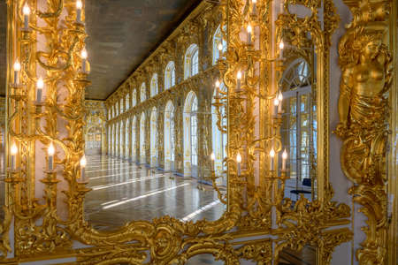 Saint Petersburg, Russia - October 15 2019. 
interior ballroom, Catherine palace, Tsarskoye Selo, Pushkin.のeditorial素材
