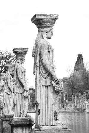 Greek statues sourronding the Canopy Villa Adriana in Tivoliの写真素材