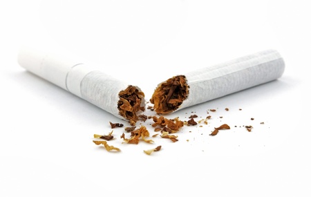 Broken cigaretteの写真素材