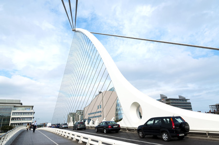 Samuel Beckett Bridge in 08. September 2014, Dublin (Irealnd)のeditorial素材
