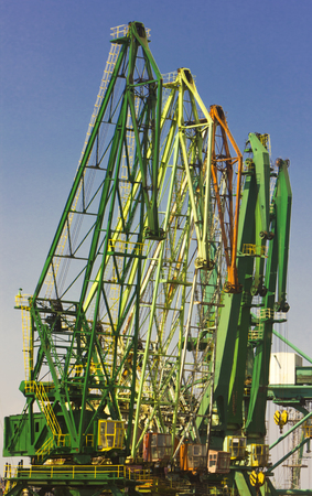 Heavy industrial cranes