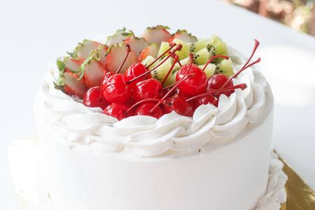 Delicious butter cake with fresh berries.の写真素材