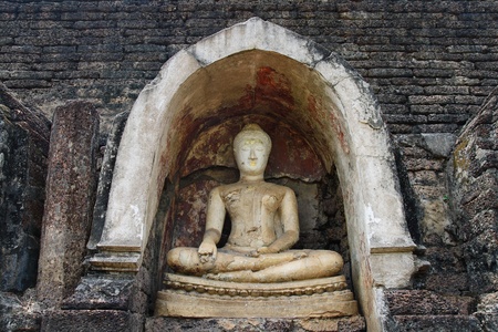 buddha Wat Chang Lom in Si Satchanalai sukhothai のeditorial素材