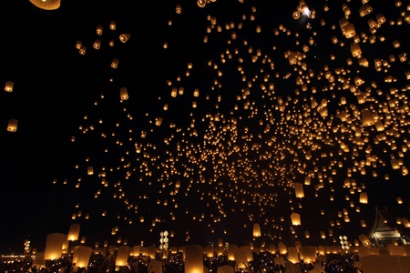Floating lantern Festival in Chiangmai, Thailand の写真素材