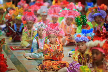 CHIANGMAI, THAILAND-MARCH 30:Poi Sang Long festival, Traditional annual ceremony of unidentified boys to become novice monk on March 30,2014 in Chiangmai, Thailand.のeditorial素材