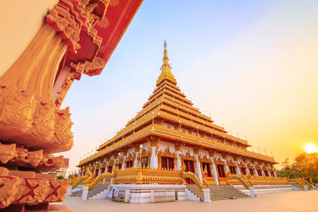Phra Mahathat Kaen Nakhon at sunset, Khon Kaen Thailandの写真素材