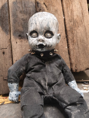 Creepy Scary Doll in the Streets of Mumbai, Indiaの写真素材
