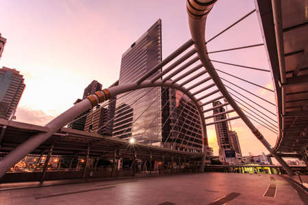 Sky walk architecture like a spider for passengersのeditorial素材