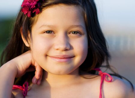 Portrait of a happy smiling  little girlの素材 [FY3105192102]