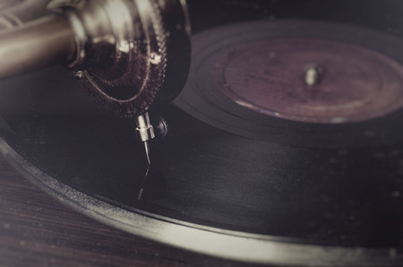 Gramophone needle on a recordの写真素材