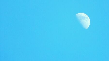 Moon in the sky during daytimeの素材