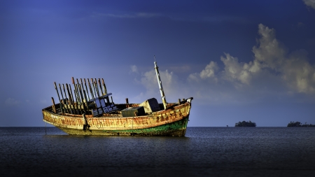Old boat park at Koh Mak, Thailandの写真素材