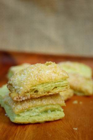 butter crispy puff ( pandan flavour )の写真素材