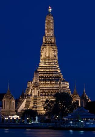 Wat Arun : Bangkok Thailandの写真素材