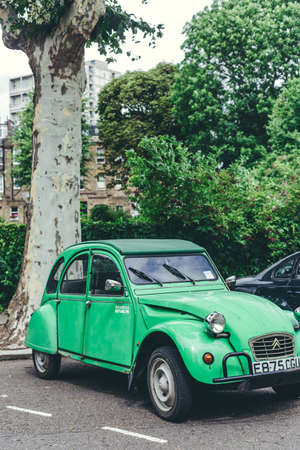 London/UK-30/7/18:green CitroÃ«n 2CV SpÃ©cial parked on a street in London. The CitroÃ«n 2CV is an air-cooled front-engine, front-wheel-drive economy car manufactured by CitroÃ«n for model years 1948â1990のeditorial素材