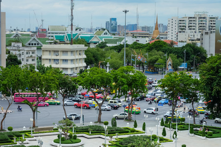 Bangkok, Thailand - June 25, 2017: High Angle Traffic Road in front of Loha Prasat Wat Ratchanatdaのeditorial素材