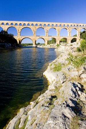 Roman aqueduct, Pont du Gard, Languedoc-Roussillon, Franceの写真素材