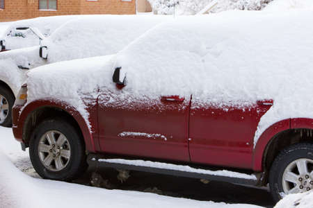 snowy carsの写真素材