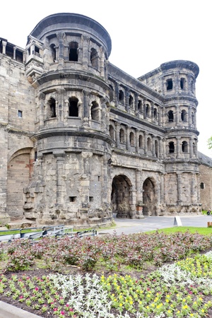 Porta Nigra, Trier, Rhineland-Palatinate, Germanyのeditorial素材