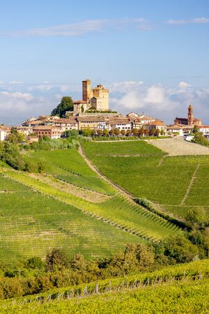 View of the village of Serralunga d`Alba and the wonderful Langa, italyの写真素材