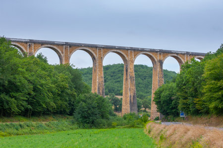 The viaduct near Souillac in the Midi-Pyrenees region of southern Franceの写真素材