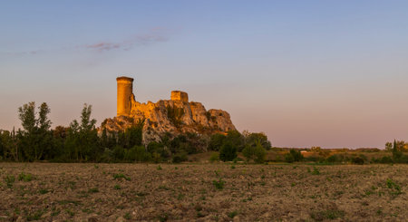 Chateau de lÂ´Hers ruins near Chateauneuf-du-Pape, Provence, Franceの写真素材