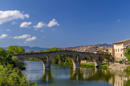 Romanesque bridge Puente la Reina, Gares, Navarre, Spainの写真素材