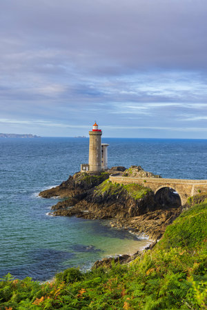 Scenic view of Fort du Minou lighthouse overlooking Atlantic ocean in Plouzane, Finistere, Brittany, Franceの写真素材