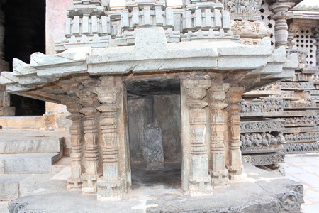 Hoysaleshwara Temple structure - inside carving of Naga (Serpent god)のeditorial素材