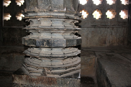 Intricate designed pillar inside the hoysaleswara templeの写真素材