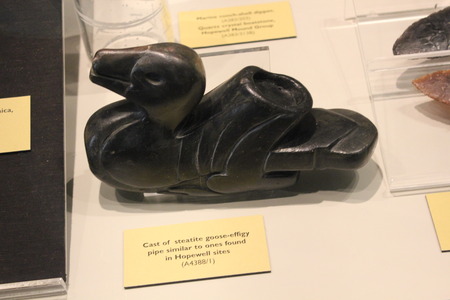 Steatite Goose-Effigy pipe displayed at Fort Ancient Museumのeditorial素材