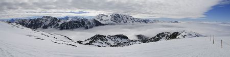A panoramic shot of the French Alps in the dayの写真素材