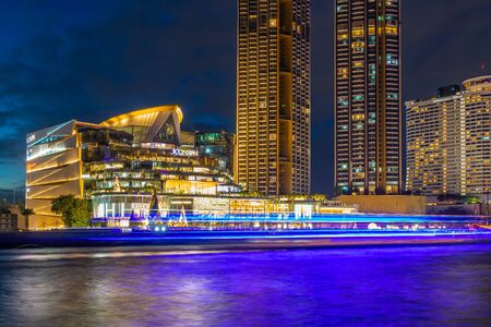 BANGKOK, THAILAND - Dec.15, 2018 : The IconSiam, one of the newest shopping mall on the bank of Chao Phraya riverのeditorial素材