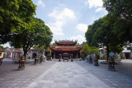 BacNinh, VietNam ,September 24 2015 The main hall The Ly Bat De Temple or Do Temple , is a temple near Hanoi of which the central section was built in 1028のeditorial素材