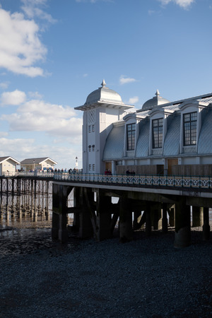 CARDIFF UK MARCH 2014 - View of Penarth Pierのeditorial素材