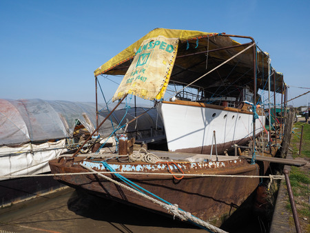 FAVERSHAM, KENT/UK - MARCH 29 : Dry dock on the Swale at Faversham Kent on March 29, 2014のeditorial素材