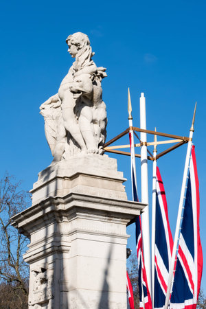 Statue representing West Africa outside Buckingham Palace in Londonのeditorial素材