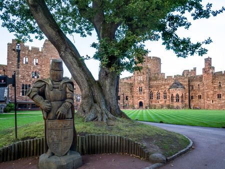 Wooden Knight in the Grounds of Peckforton Castleのeditorial素材