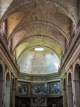 Interior View of the Church of Notre Dame in Bordeauxのeditorial素材