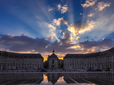 Miroir d'Eau at Place de la Bourse in Bordeauxの写真素材