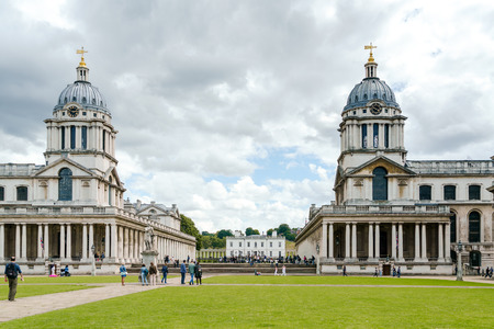 LONDON - JULY 30 : View of the Greenwich Maritime Museum in London on July 30, 2017. Unidentified peopleのeditorial素材