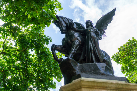 LONDON - JULY 30 : The Royal Artillery Boer War Memorial in London on July 30, 2017のeditorial素材