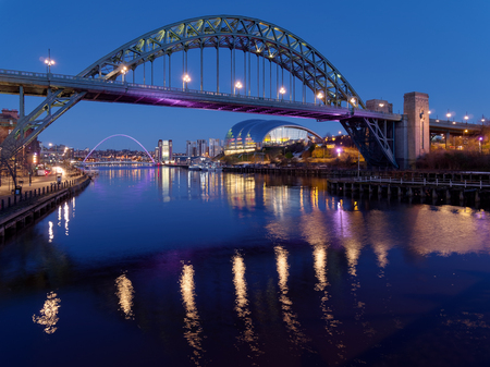 NEWCASTLE UPON TYNE, TYNE AND WEAR/UK - JANUARY 20 : View of the Tyne and Millennium Bridges at dusk in Newcastle upon Tyne, Tyne and Wear on January 20, 2018のeditorial素材