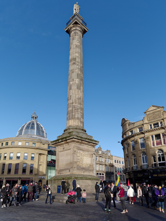 NEWCASTLE UPON TYNE, TYNE AND WEAR/UK - JANUARY 20 : View of the Grey's Monument in Newcastle upon Tyne, Tyne and Wear on January 20, 2018. Unidentified peopleのeditorial素材